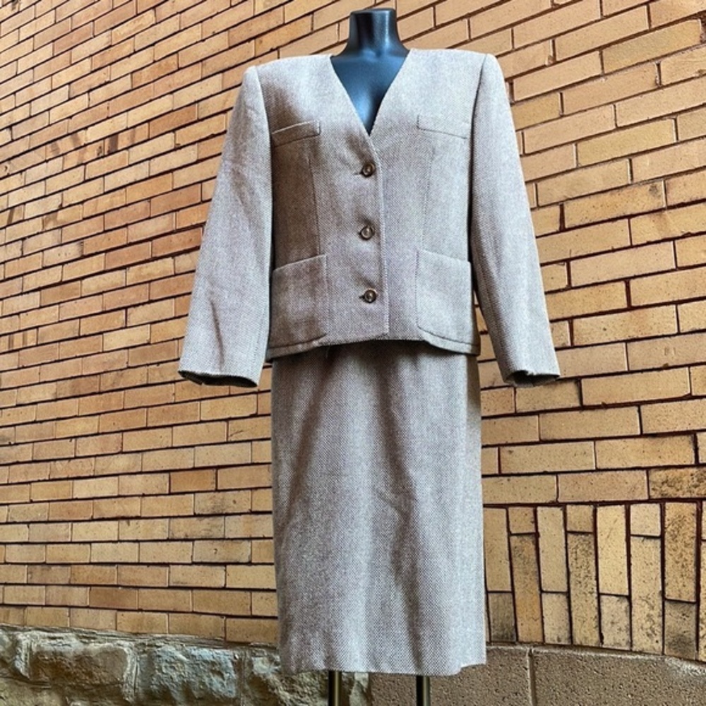 Vintage Salvatore Ferragamo brown cream cashmere wool Skirt Suit Size 10